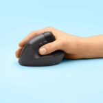 Мышь беспроводная Logitech LIFT GRAPHITE (400-4000 dpi, Bluetooth, USB-ресивер Logi Bolt®, 4 настраи